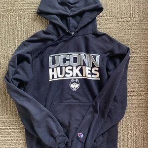 uconn huskies sweatshirt